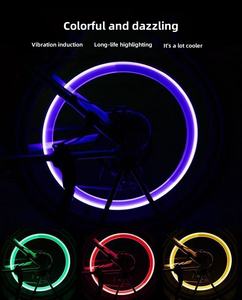 Lumières de vélo Capteur de mouvement Lumières LED Route VTT Bouchons de valve de <span class=keywords><strong>pneu</strong></span> Rayons de roue Lumière LED Accessoires de vélo Flash au néon - Product Image 3