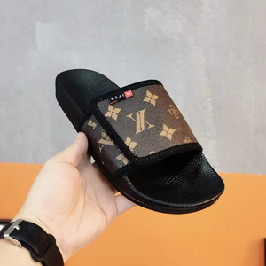 Nouvelles sandales pour hommes 2026, design confortable, pantoufles d'intérieur pour <span class=keywords><strong>homme</strong></span>, chaussures d'été, logo personnalisé, pantoufles en cuir, tongs pour hommes - Product Image 4