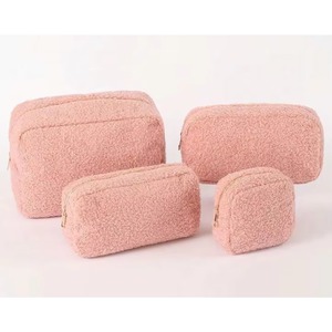 Muestra Gratis: Bolsa de Maquillaje Grande de Tela de Peluche, Linda y Moderna, Portátil para Viajes, con Cierre, Color Rosa Sherpa para Chicas - Product Image 4