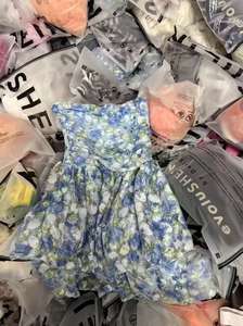 Gran Liquidación al por Mayor de Ropa Mixta: Vestidos Casuales, Camisetas y <span class=keywords><strong>Pantalones</strong></span> con Estampado Floral Dulce Y2K para Mujer - Otoño - Product Image 4