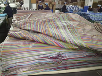 Machine de soudage en plastique de couverture de soufflet de bonne qualité pour couper et souder des sacs en mousse