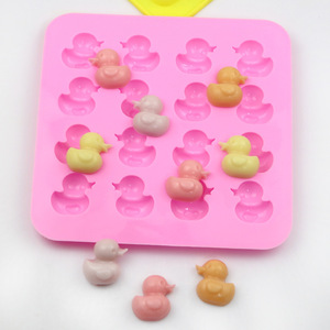 Molde de silicona antiadherente de 16 cavidades con diseños de gatitos, caras de cerdo y patos para chocolate, repostería y <span class=keywords><strong>fondant</strong></span> - Product Image 5