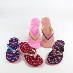 Nuevas sandalias ligeras Chappal a precio barato, chanclas, zapatillas para mujeres y damas - Product Image 3