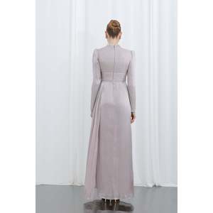 Abrigo Largo Elegante de Piel Sintética Color Visón para Mujer, Marca Puane, Mangas Largas, Cierre de Botones, Ecológico, Cálido y Transpirable - Product Image 4