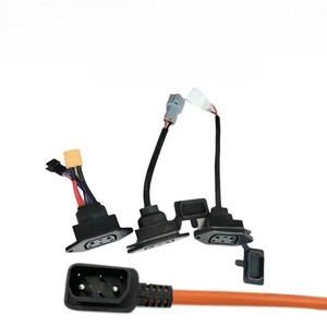 Enchufe de Carga para <span class=keywords><strong>Batería</strong></span> <span class=keywords><strong>Super</strong></span> <span class=keywords><strong>SOCO</strong></span> TS TC, Cable de Carga y Descarga de Alto Rendimiento, Repuestos para Motocicletas Eléctricas - Product Image 1