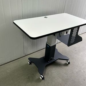Table d'hôpital Liangyou LY-3BD-2, base rectangulaire en métal, hauteur réglable, design minimaliste - Product Image 1