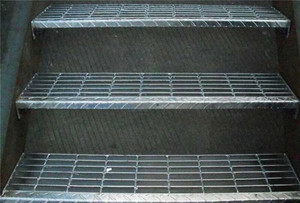 Marches d'escalier en acier galvanisé durable avec cadre pour escaliers en béton, escaliers extérieurs, immeubles de bureaux et entrepôts - Product Image 3