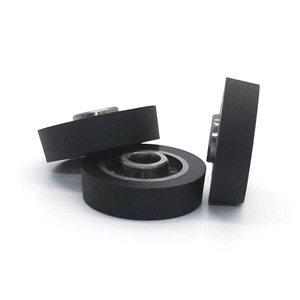 Fournisseur direct d'usine Rouleaux inclinés en polyuréthane TPU Poulies en caoutchouc souple Roulements à billes à gorge profonde Rouleaux revêtus de caoutchouc - Product Image 2