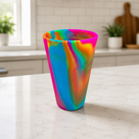 Tasse en silicone incassable réutilisable durable incassable 16 onces tasse en verre de pinte de silicone tasse à boire de bière avec couvercles et pailles