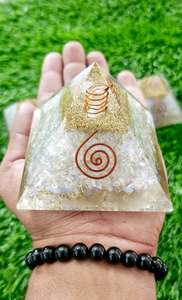 พีระมิดออร์โกนอิทโอปอลไลท์แท้ขายดีที่สุด คริสตัลขัดเงาสำหรับตกแต่งบ้านตามหลักวัสดุศาสตร์ วัสดุศาสตร์แห่งพลังงาน ช่วยทำความสะอาดพลังงานรอบตัว ราคาดีที่สุด - Product Image 3