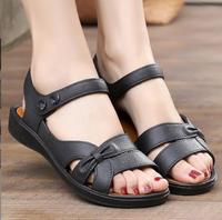 Sommer neue Sandalen flach modisch weicher Boden Damen und Mutter Sandalen Damen