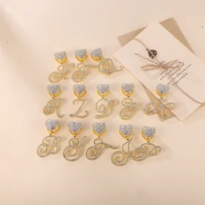 Joyería Hiphop personalizada al por mayor <span class=keywords><strong>nombre</strong></span> encantos colgante letra colgante 18K chapado en <span class=keywords><strong>oro</strong></span> <span class=keywords><strong>de</strong></span> acero inoxidable Iced Out Cz collar <span class=keywords><strong>de</strong></span> <span class=keywords><strong>mujer</strong></span> - Product Image 1