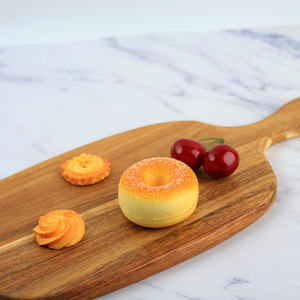 Tabla de cortar de madera de acacia de 30x18x1.5cm, madera maciza con asa para servir frutas y exhibir pan, fácil de limpiar. - Product Image 4