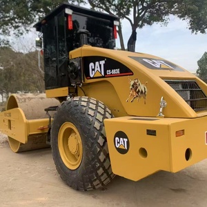 Rullo Compressore Usato Originale Giapponese Caterpillar CS683E a Basso Prezzo in Vendita - Product Image 1