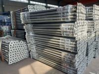Pièces d'échafaudage de coffrage de construction de poteau d'étayage télescopique réglable en métal Q235 avec une durabilité supérieure d'échelle pratique