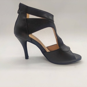 Décolleté da donna di lusso in pelle nera con spalline aperte alla caviglia <span class=keywords><strong>sandali</strong></span> con <span class=keywords><strong>tacco</strong></span> per danza nuziale che aumentano l'altezza dei tacchi sottili - Product Image 2
