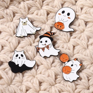 Pin de solapa profesional personalizado de metal, estilo horror, para ropa de moda, sombrero, suave y rígido, para Halloween, con logotipo y temática de cruz, al por mayor - Product Image 4