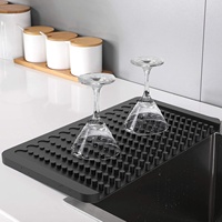 Vente en gros de moule de séchage rectangulaire en silicone, plateau, tapis d'évier, accessoire d'ustensiles de cuisine réutilisable, lavable et souple pour table