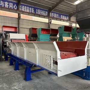 Grande Trituratore di Legno che Converte Impianti di Lavorazione del Legno in Piccole Trucioli e li Invia a Centrali Elettriche e Cartiere - Product Image 2