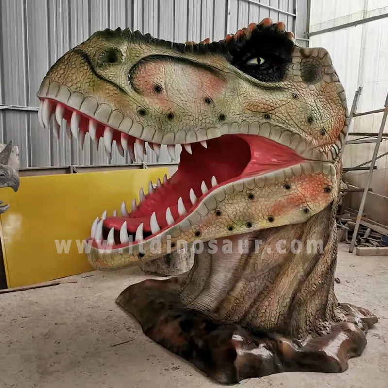 Kustomisasi ukuran besar serat kaca Dunia Jurassic dekorasi dinosaurus luar ruangan patung kepala Dino untuk dijual