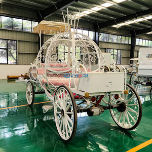 Carruaje Eléctrico Blanco Estilo Cenicienta con Interior Rosa y Diseño Ornamentado para Paseos Turísticos al Aire Libre, Carruaje de Caballos de Estilo Clásico - Product Image 5