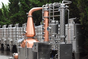 Destilador de Whisky/Licores de Vino Dibosh de 200 Litros, Destilación Continua, Motor de Calentamiento Eléctrico de 4.5kW/H - Product Image 3