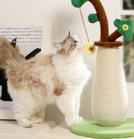 Arbre à chat en peluche avec griffoir en sisal, condo champignon, tour d'activités intérieure pour chatons avec jouet à suspendre