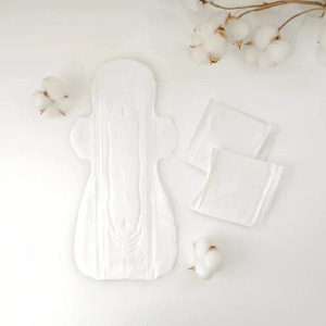 Serviettes hygiéniques pour femmes de qualité supérieure avec technologie Dry Net et protection douce au toucher, disponibles à prix abordable - Product Image 1
