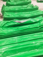 Bâche en PE sur mesure, imperméable, avec bords renforcés, résistante aux UV, pour applications industrielles et extérieures en gros