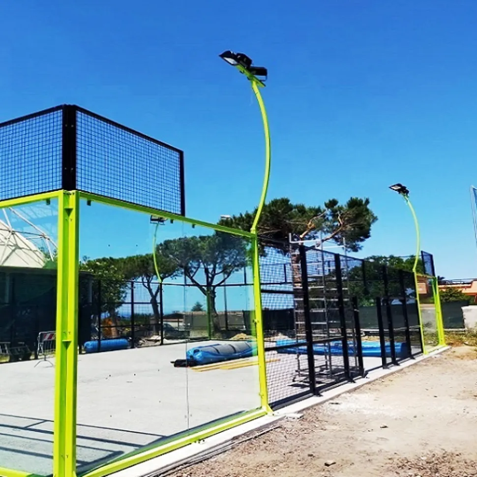 2024 Großhandelspreis Schlussverkauf langlebiger Indoor-Panorama-Padelplatz Outdoor-Paddeltennisplatz