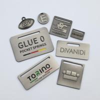 Offre Spéciale : Étiquettes de Meubles, Plaques de Numéro de Porte, Panneaux Métalliques, Étiquettes de Canapé, Plaques Nominatives Métalliques pour Lits, Étiquettes Suspendues pour Meubles de Marque et Canapés