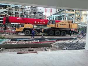 Grúa sobre camión Sany STC1600C8-8 de 160 toneladas, usada en buen estado. - Product Image 3