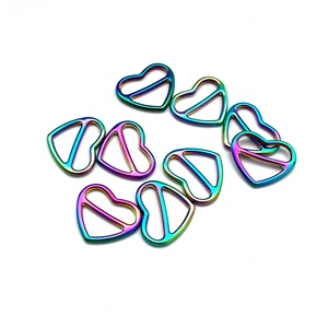 Fibbia in lega a forma di cuore cursori <span class=keywords><strong>per</strong></span> aggiustatori di <span class=keywords><strong>reggiseno</strong></span> 10mm clip in metallo lavabili <span class=keywords><strong>per</strong></span> costumi da bagno abbigliamento intimo - Product Image 1
