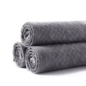 Tapis d'entraînement pour chiens personnalisés, écologiques et compostables, imperméables, en matériau non tissé et en pâte de cellulose, pour l'apprentissage de la propreté - Product Image 4