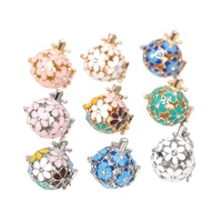 Vente en gros Pendentif Cage Harmonie Grossesse Arôme Collier Diffuseur d'Huile Essentielle Fleur Émail