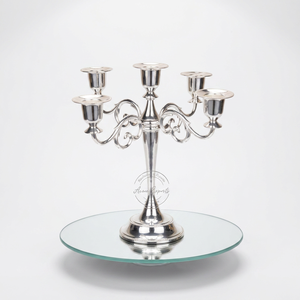 Candélabre classique en métal argenté pour la décoration de mariage, porte-bougie à cinq bras, centre de table pour événements de luxe et décoration intérieure - Product Image 1