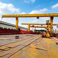 Grue portique monopoutre de type L personnalisable de 25 tonnes avec chariot à treuil, montée sur rail extérieur pour entrepôt d'équipements lourds