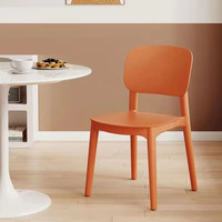 Chaises de salle à manger en plastique modernes et durables, empilables, pour hôtels et appartements, légères et faciles à nettoyer, prix de gros