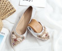 Sepatu Wanita Flat Ukuran 33-45 Model Terbaru, Kasual, Bernapas, Berhias Rhinestone, Ujung Runcing, Ukuran Besar
