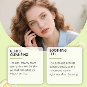 Gel nettoyant pour le visage qui nettoie en douceur la peau, hydrate, rafraîchit et n'est ni collant ni pâteux pour un nettoyage quotidien. - Product Image 2