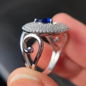 Bague de cocktail en cristal saphir bleu marine Bague de déclaration originale en diamant Moissanite Bague solitaire en argent 925 - Product Image 2