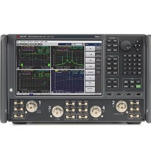 Analyseur de réseau micro-ondes KEYSIGHT N5241B PAN-X 10 MHz à 13,5 GHz - Product Image 2