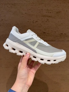 Nouvelles chaussures de course légères antidérapantes pour hommes et femmes, chaussures de marche, chaussures de sport, design tendance - Product Image 3