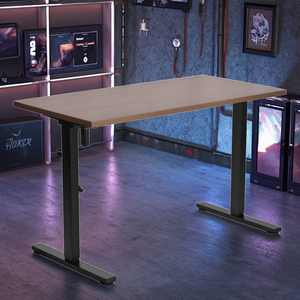 Bureau debout électrique réglable en hauteur SAMDI moderne à moteur unique, couleur noyer, avec plateau ergonomique inclus - Product Image 1