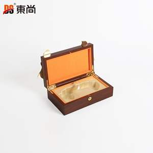 กล่องเก็บแว่นกันแดดไม้ MDF รูปทรงสี่เหลี่ยมผืนผ้า ทำมือ เป็นมิตรกับสิ่งแวดล้อม พิมพ์โลโก้ได้ตามสั่ง สำหรับขายส่งจาก DS Wholesale Luxury - Product Image 1