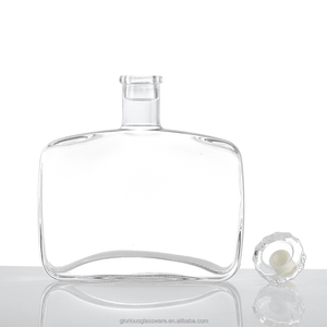 <span class=keywords><strong>Bouteille</strong></span> vide en verre doré <span class=keywords><strong>de</strong></span> 250 ml en forme <span class=keywords><strong>de</strong></span> crâne pour vodka, whisky, brandy, gin, <span class=keywords><strong>rhum</strong></span>, tequila, spiritueux, liqueur <span class=keywords><strong>avec</strong></span> bouchon en liège - Product Image 3