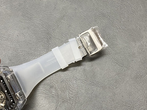 นาฬิกาควอตซ์สายยาง Miyota รุ่น G Series จอแสดงผล LED แบบอนาล็อก ดีไซน์หรูหรา ตัวเรือนคาร์บอนไฟเบอร์ สายยาว 21 ซม. ความหนาตัวเรือน 5 มม. - Product Image 3