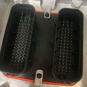 Le contrôleur 60100001/ECU de l'excavatrice EC210B (fabriqué sur 010817) dispose d'une carte contrôleur informatique de haute qualité. - Product Image 5