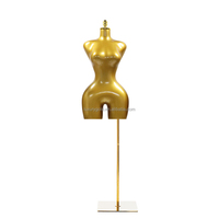 Mannequin féminin brésilien Deep Gold Curvy BBL, grandes hanches, modèle en cuir mat doré, demi-corps, grande taille