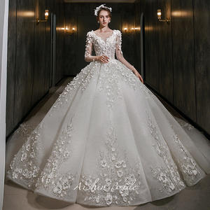 Sottogonna da Sera Taglie Forti per Abiti da Sposa 2023, Vestiti da Damigella Stile Fatato con Petali, Lussuosi Abiti da Sposa con Perline a Noleggio - Product Image 5